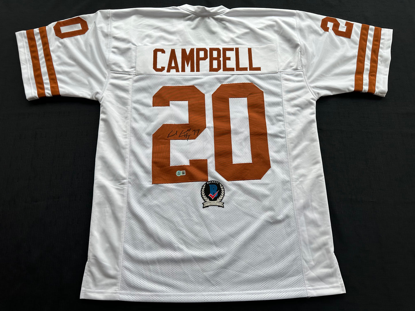 EARL CAMPBELL SIGNED WHITE FOOTBALL JERSEY TEXAS LONGHORNS BAS COA