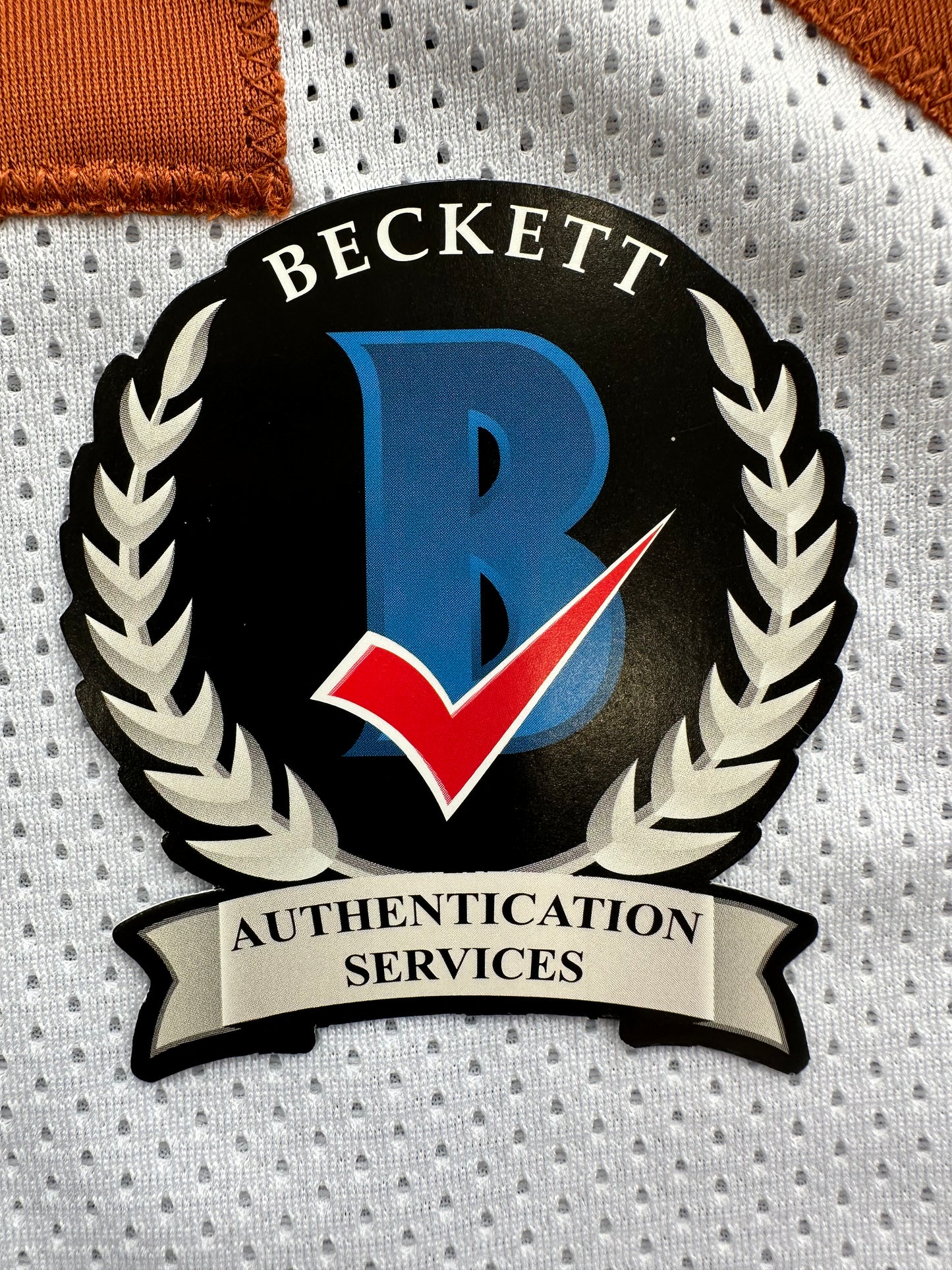 EARL CAMPBELL SIGNED WHITE FOOTBALL JERSEY TEXAS LONGHORNS BAS COA