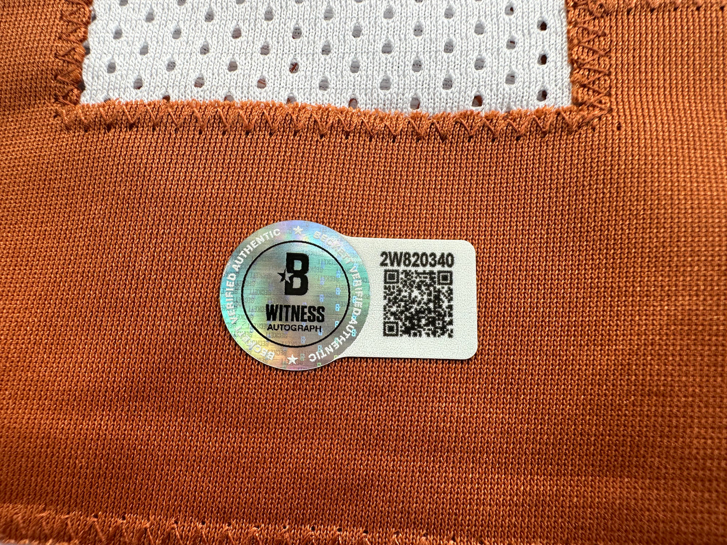 EARL CAMPBELL SIGNED WHITE FOOTBALL JERSEY TEXAS LONGHORNS BAS COA