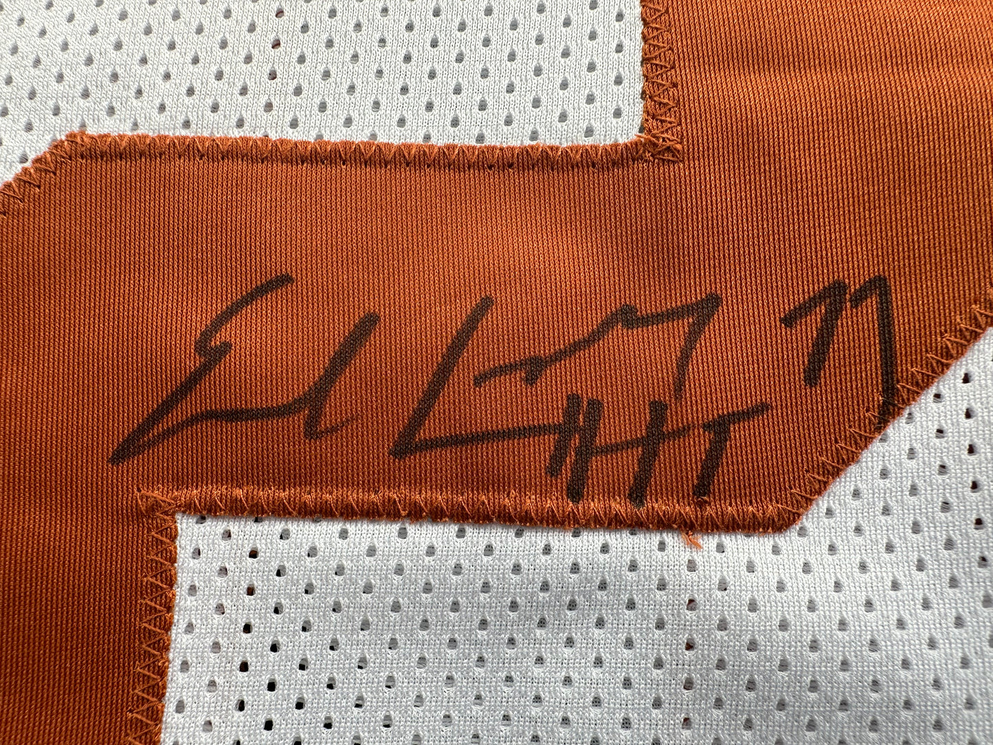 EARL CAMPBELL SIGNED WHITE FOOTBALL JERSEY TEXAS LONGHORNS BAS COA