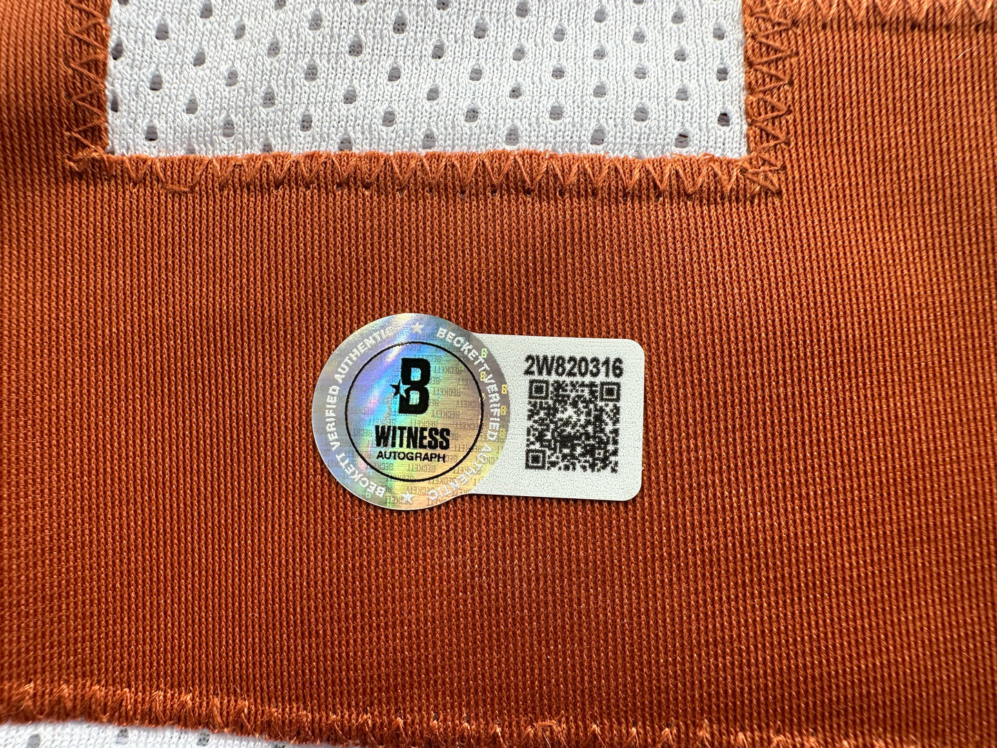 EARL CAMPBELL SIGNED WHITE FOOTBALL JERSEY TEXAS LONGHORNS BAS COA