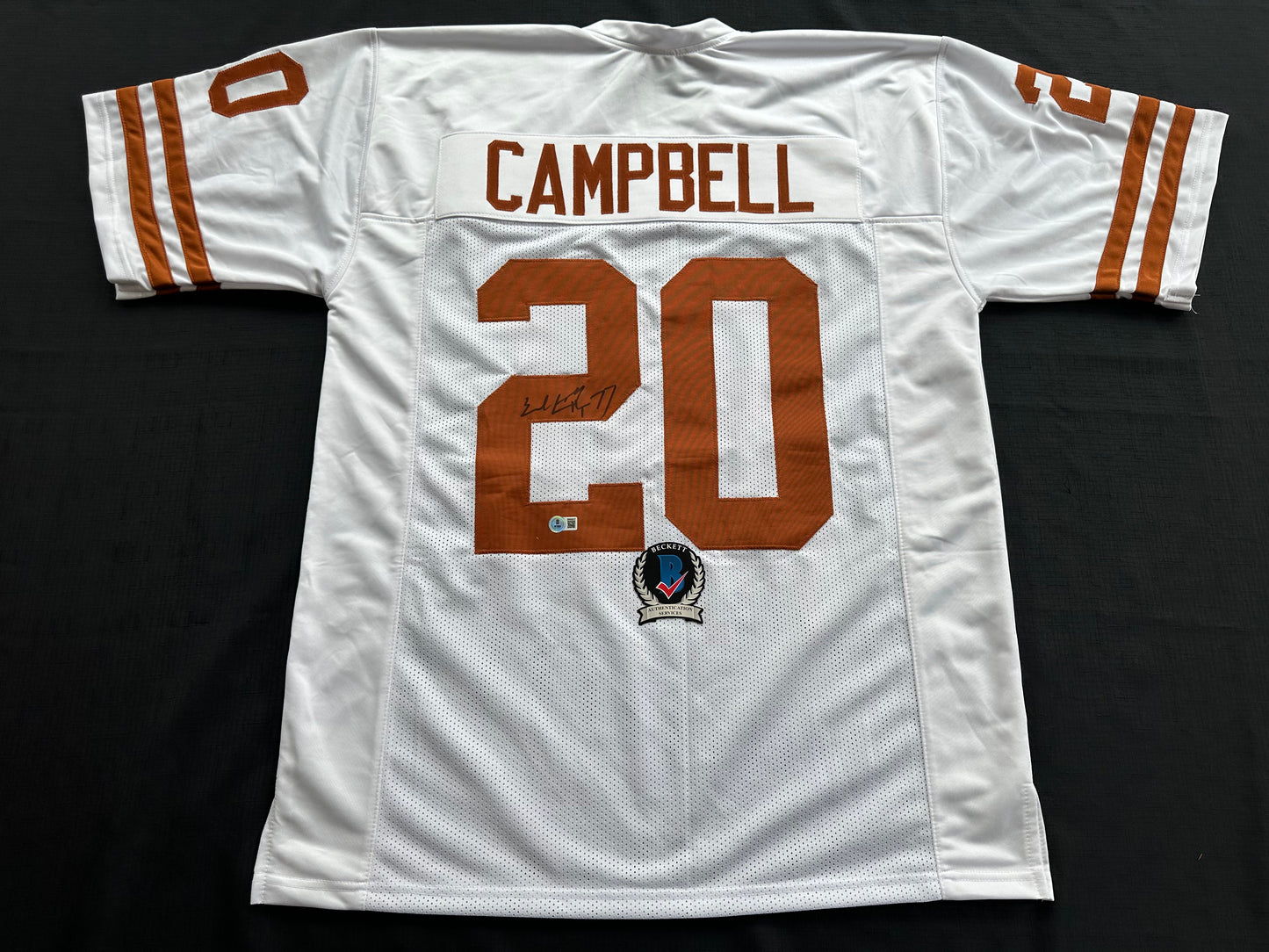 EARL CAMPBELL SIGNED WHITE FOOTBALL JERSEY TEXAS LONGHORNS BAS COA