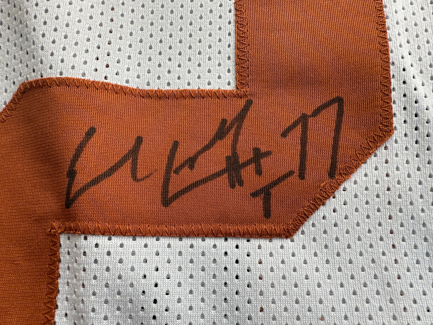 EARL CAMPBELL SIGNED WHITE FOOTBALL JERSEY TEXAS LONGHORNS BAS COA