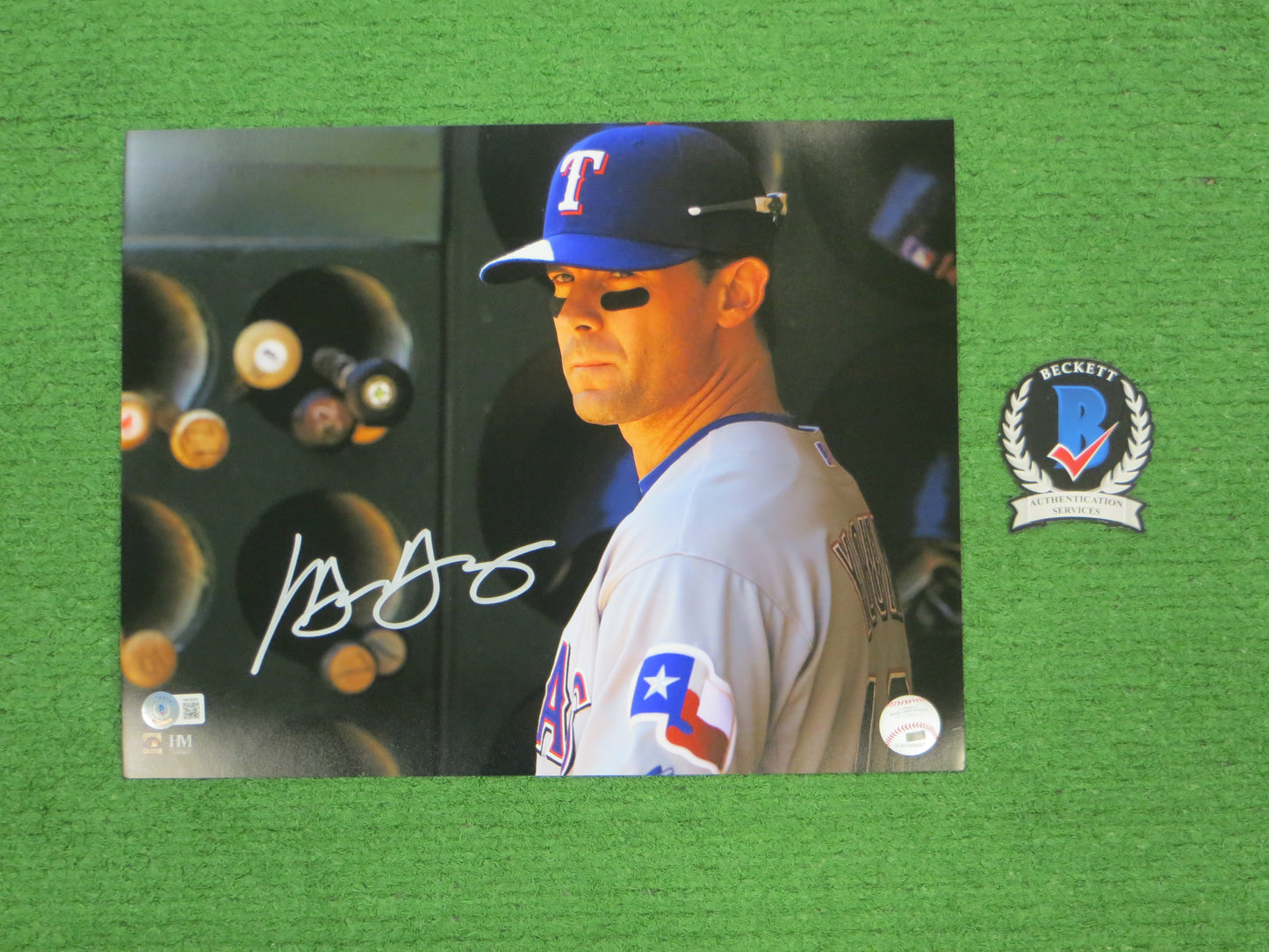 MICHAEL YOUNG TEXAS RANGERS SIGNED 11x14 PHOTO BAS COA