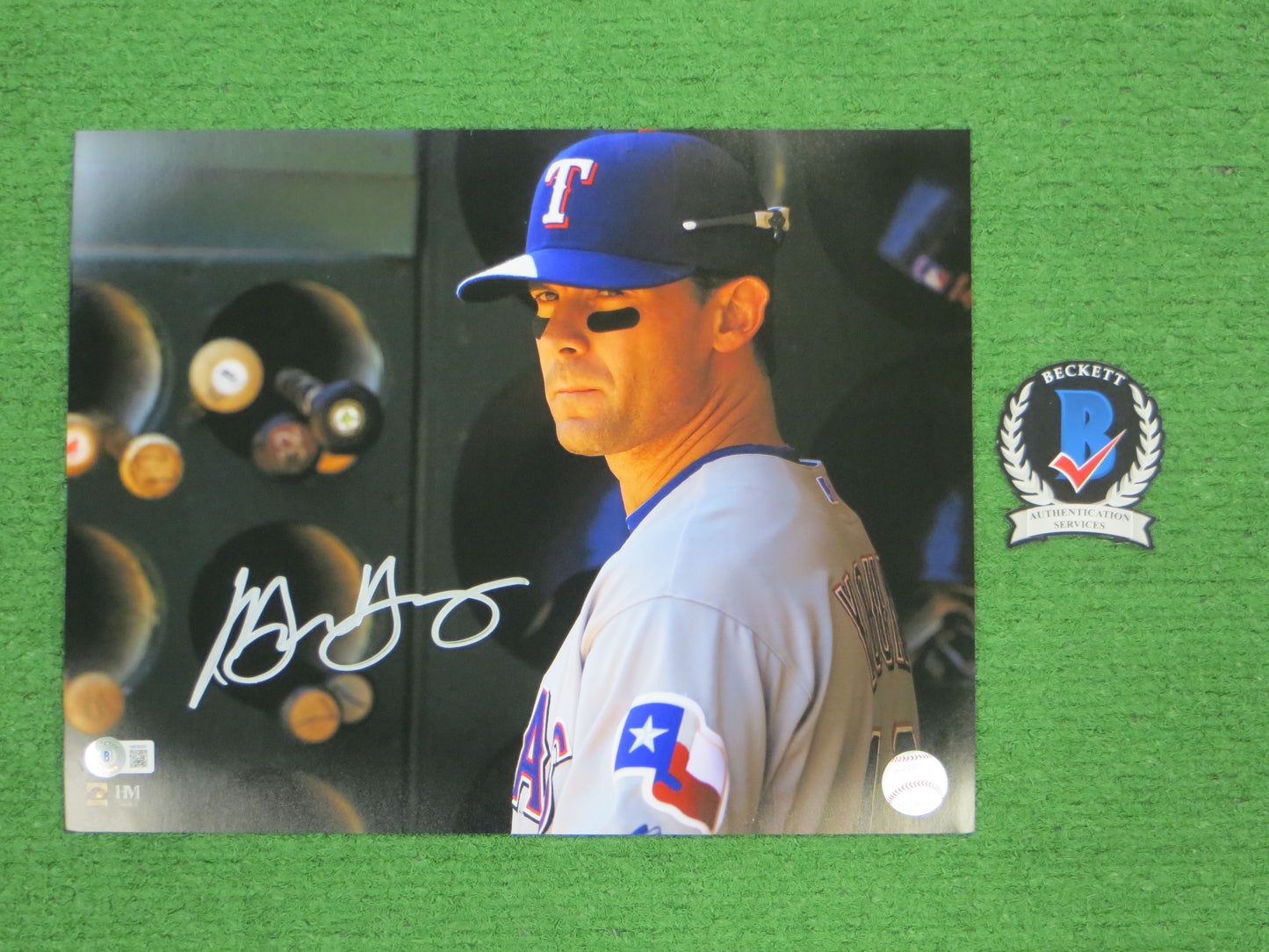 MICHAEL YOUNG TEXAS RANGERS SIGNED 11x14 PHOTO BAS COA