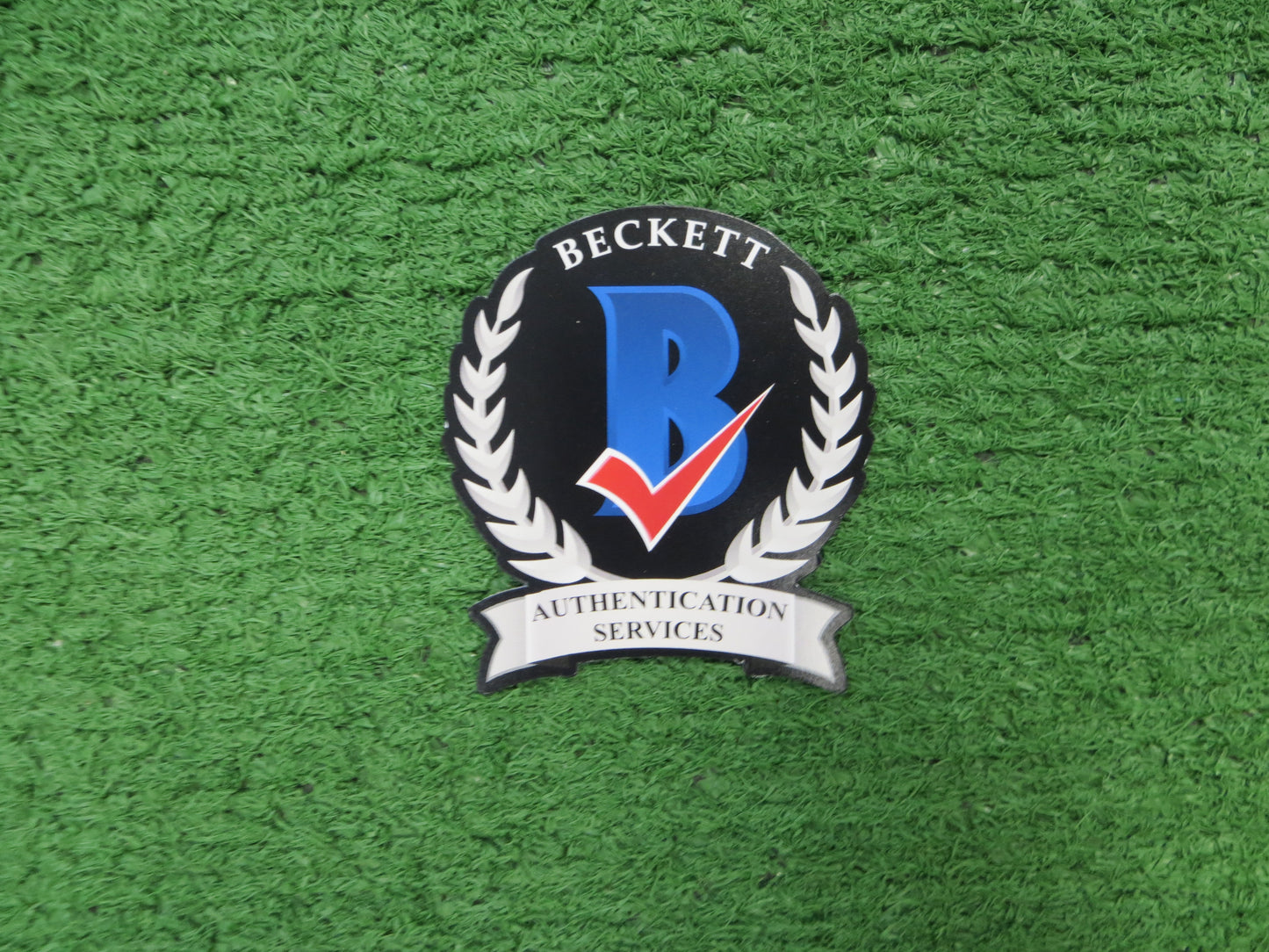 MICHAEL YOUNG TEXAS RANGERS SIGNED 11x14 PHOTO BAS COA