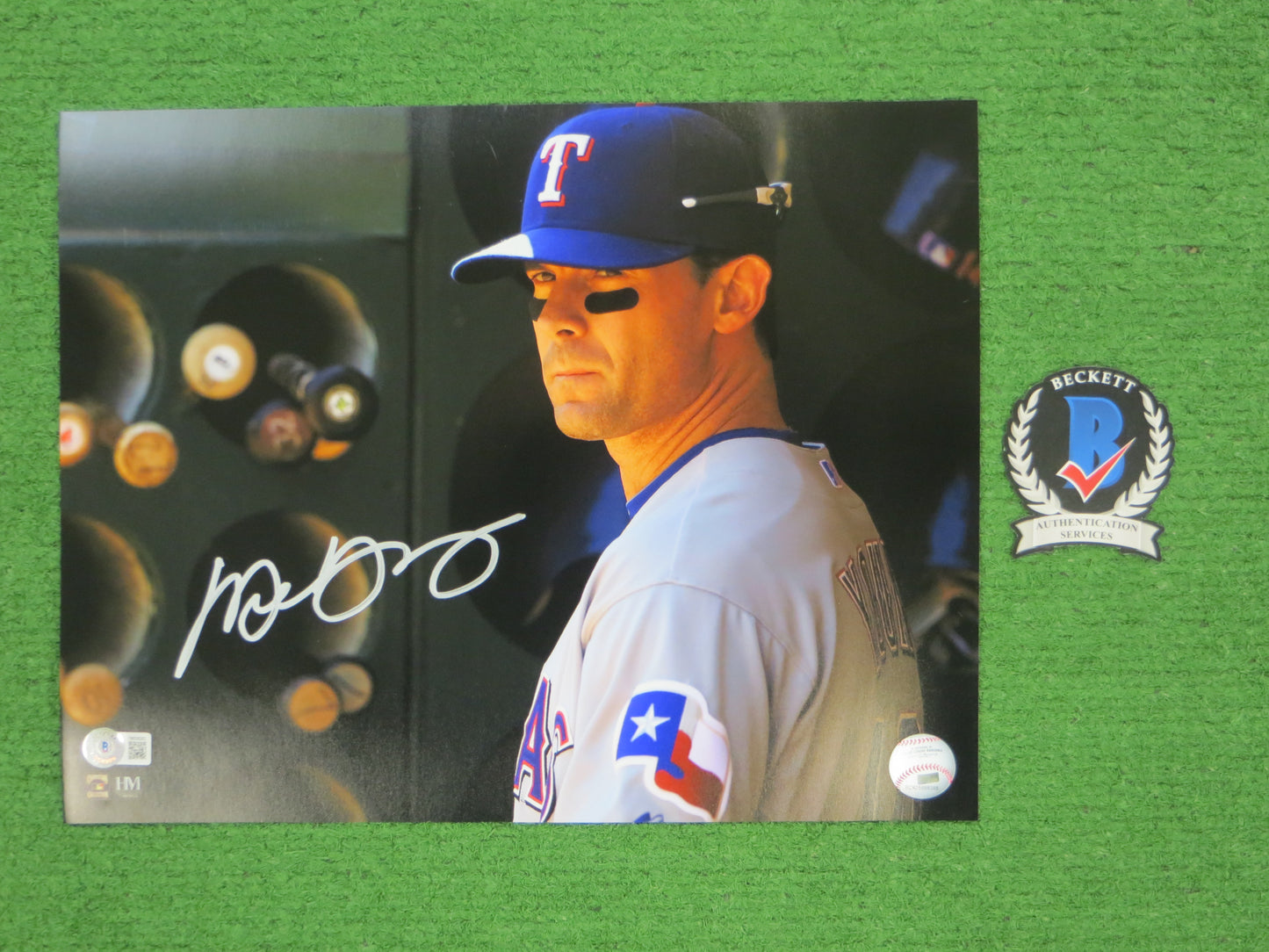 MICHAEL YOUNG TEXAS RANGERS SIGNED 11x14 PHOTO BAS COA