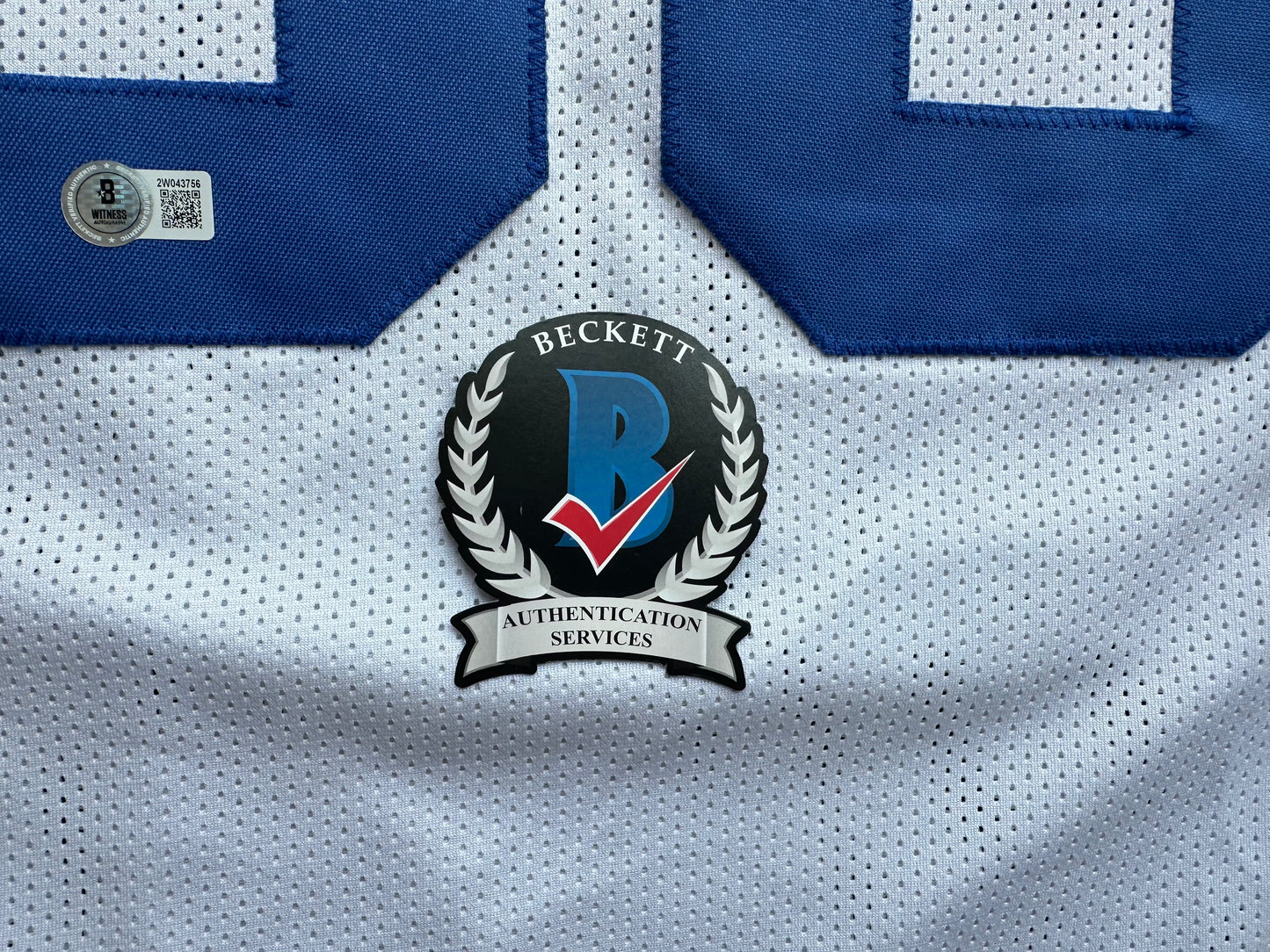 EUGENE LOCKHART DALLAS COWBOYS SIGNED WHITE JERSEY w/MULTI INSCs L BAS