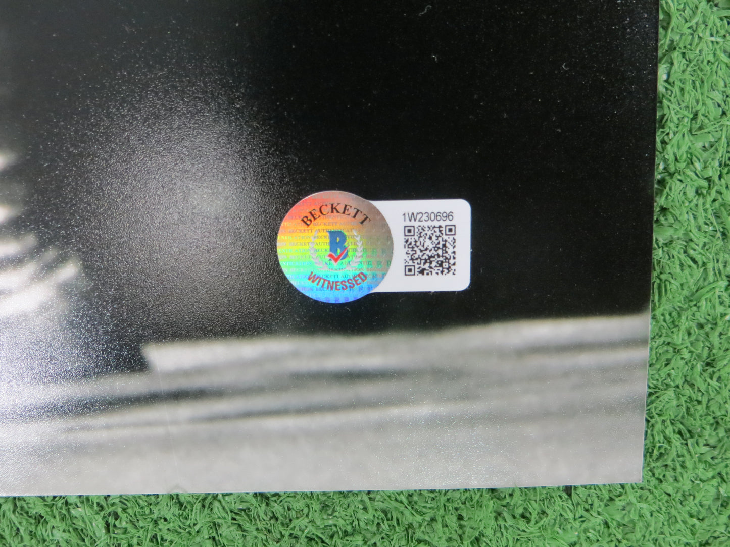 KEVIN VON ERICH SIGNED 16x20 PHOTO w/Iron Claw BAS COA