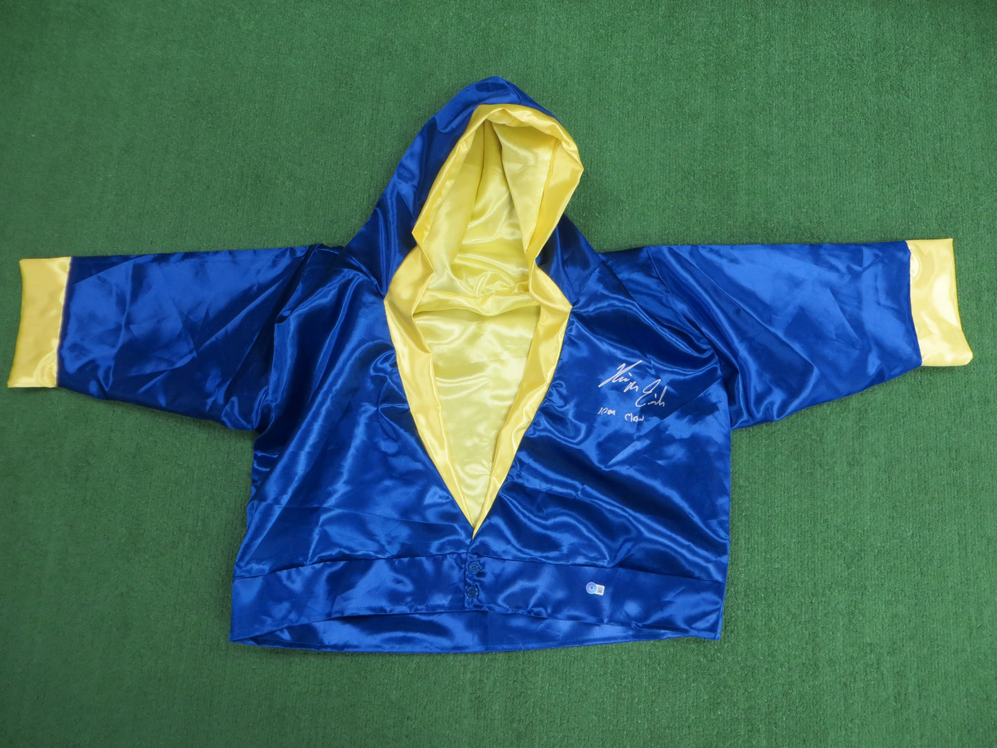 KEVIN VON ERICH SIGNED BLUE RING ROBE w/Iron Claw BAS COA