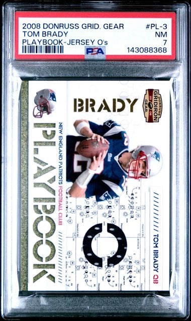 2008 Donruss Gridiron Gear #PL-3 Tom Brady Playbook Jersey O's PSA 7