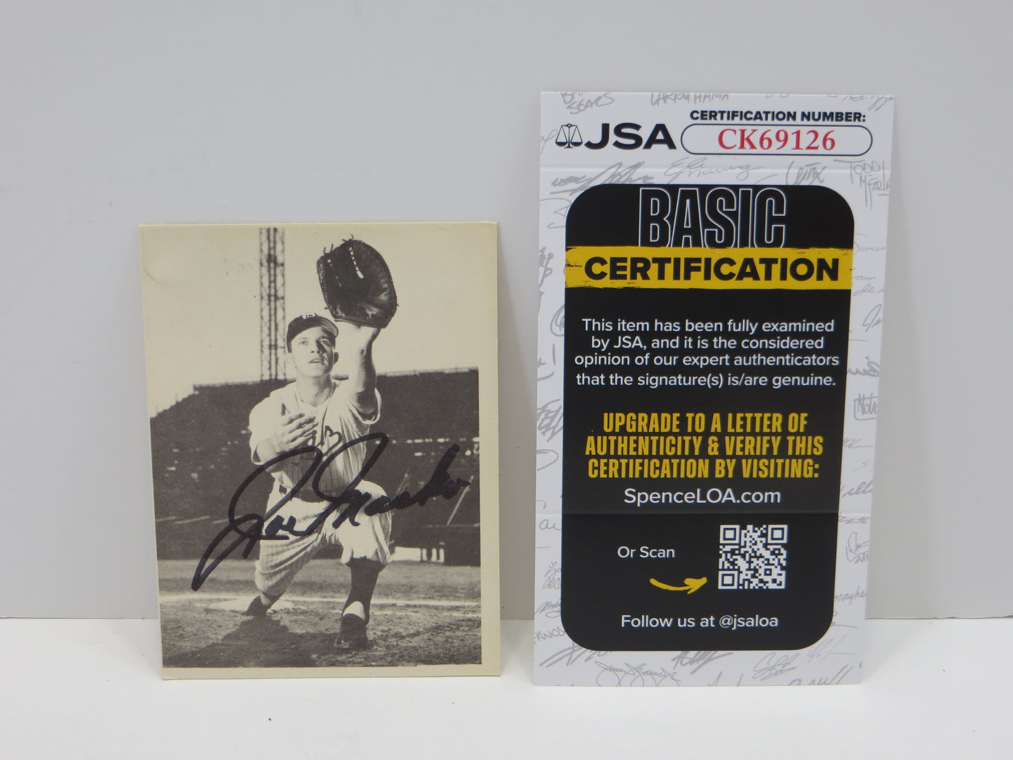 JOE MACKO SIGNED b&W CARD JSA (1)