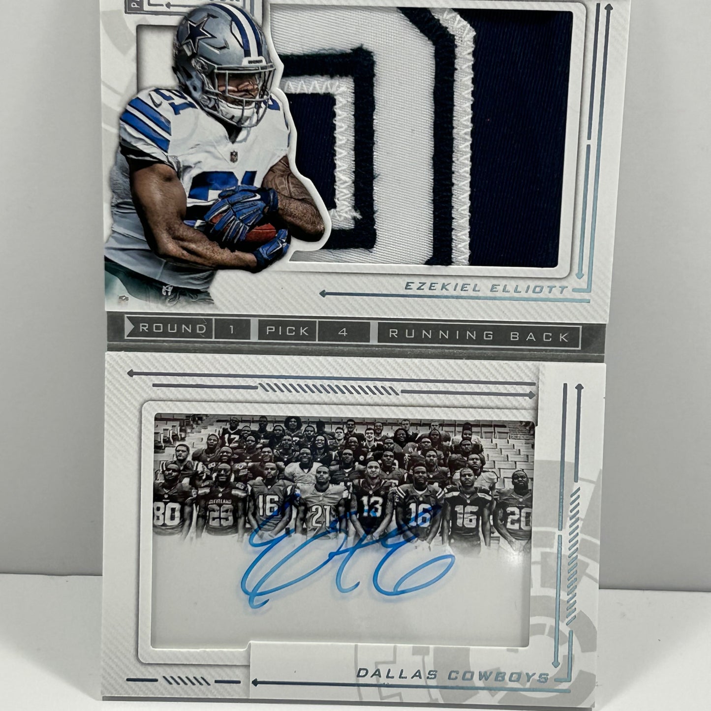2016 Panini Playbook Ezekiel Elliott RC Auto & Jersey Patch Number /5